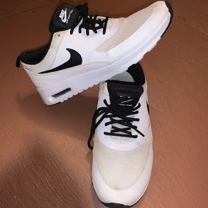 NIKE AIR MAX THEA SNEAKERS